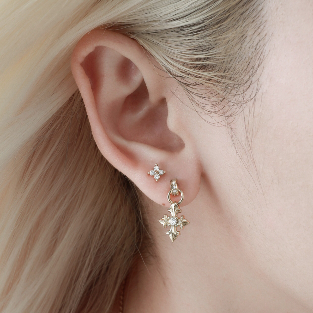 S925 ROYAL SIGNET TINY DROP PIERCE
