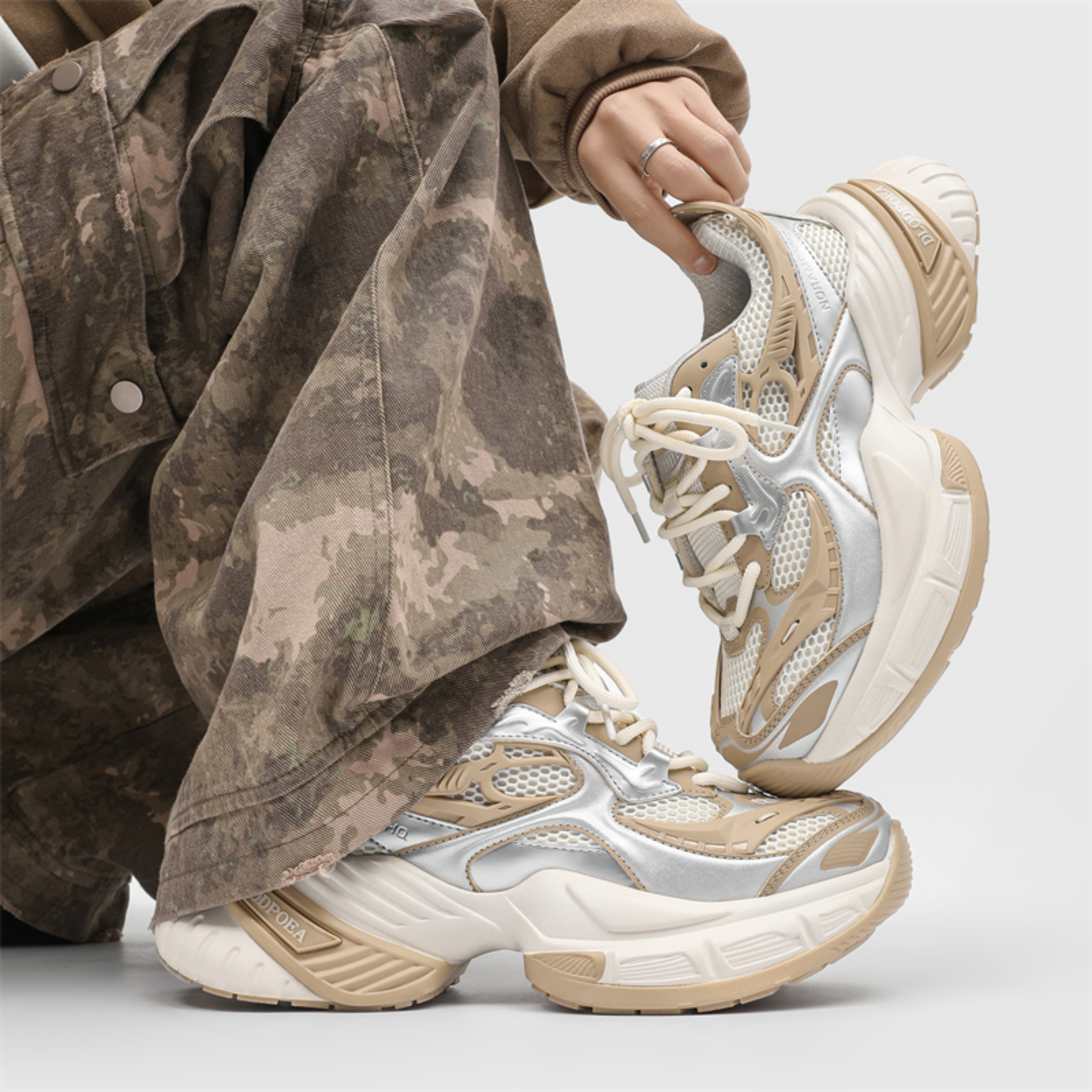 GRAVITY FLUX CHUNKY SNERAKERS / WHITE×BEIGE