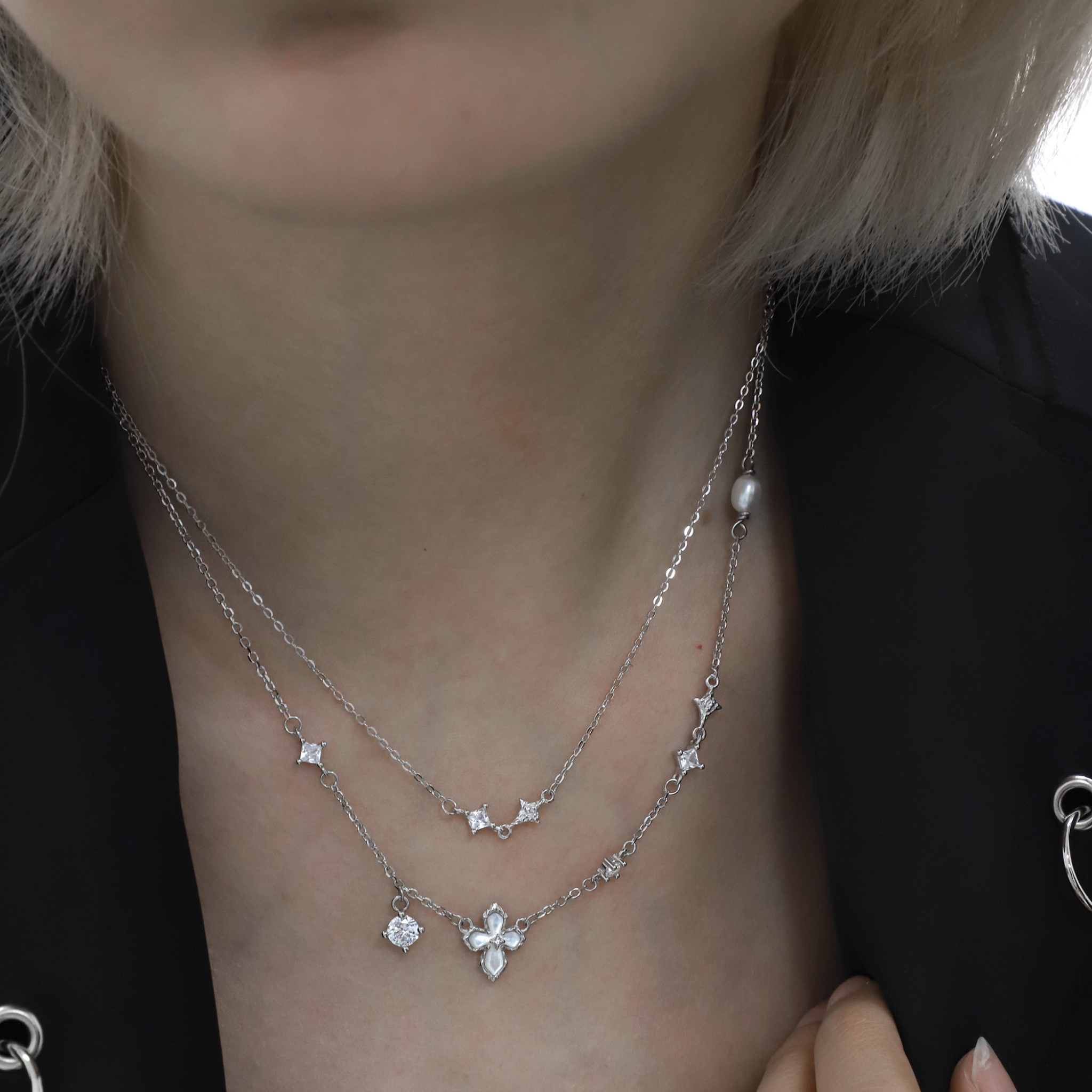 CRYSTAL FLUTTER NECKLACE[SET ITEM]