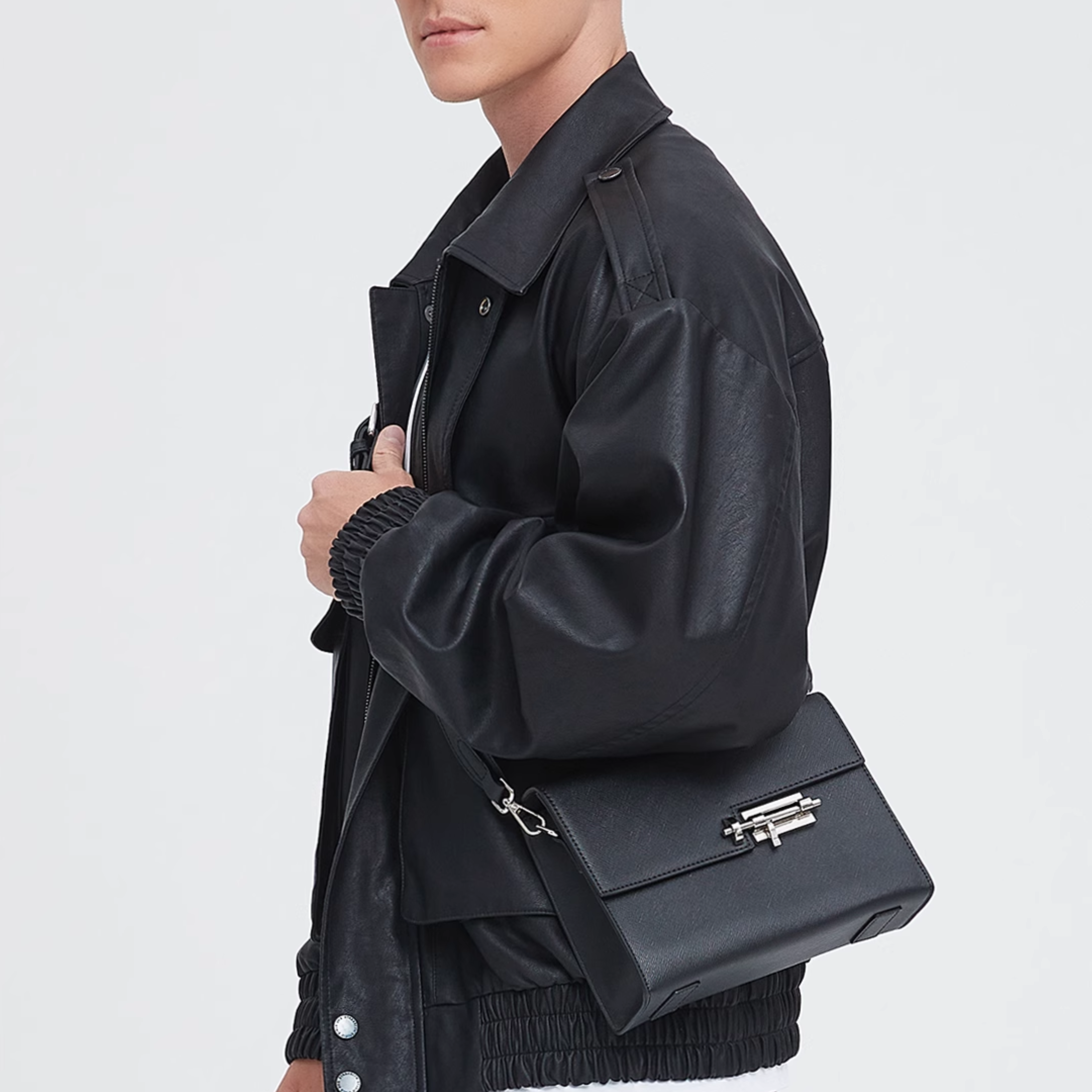 LOCK SQUARE SHOULDER BAG