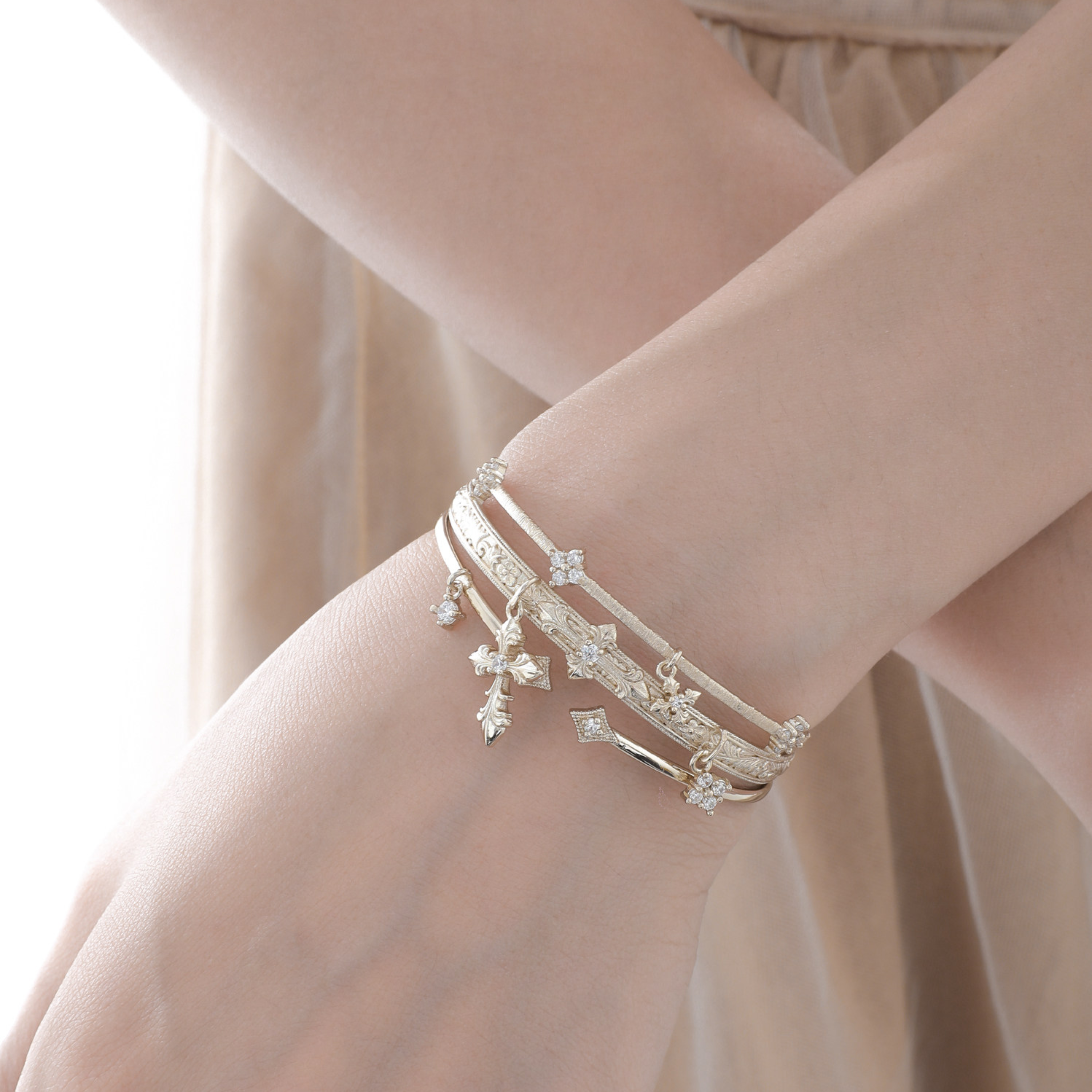 ROYAL SIGNET BANGLE[SET ITEM]