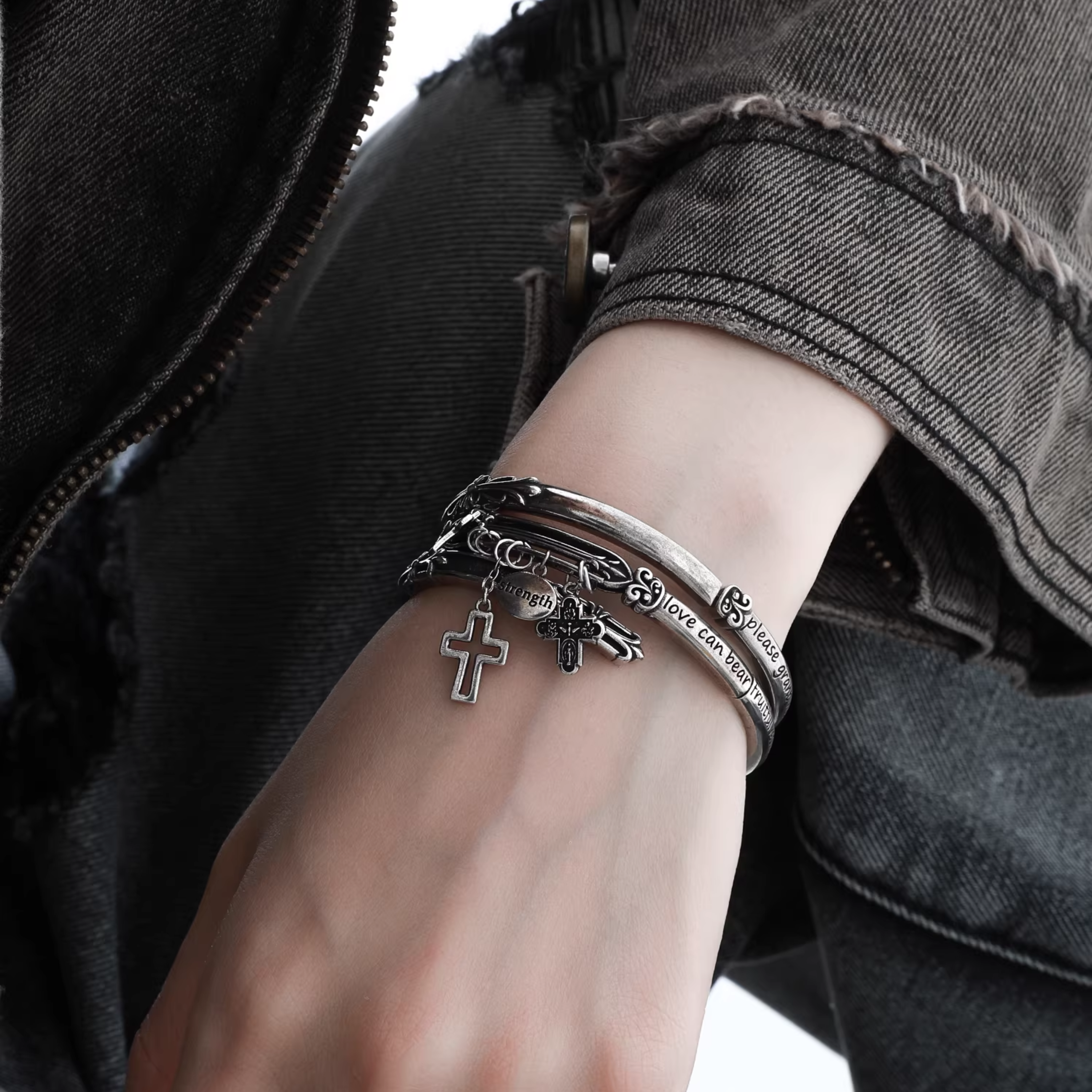 S925 CRUCIFIX CROSS BRACELET