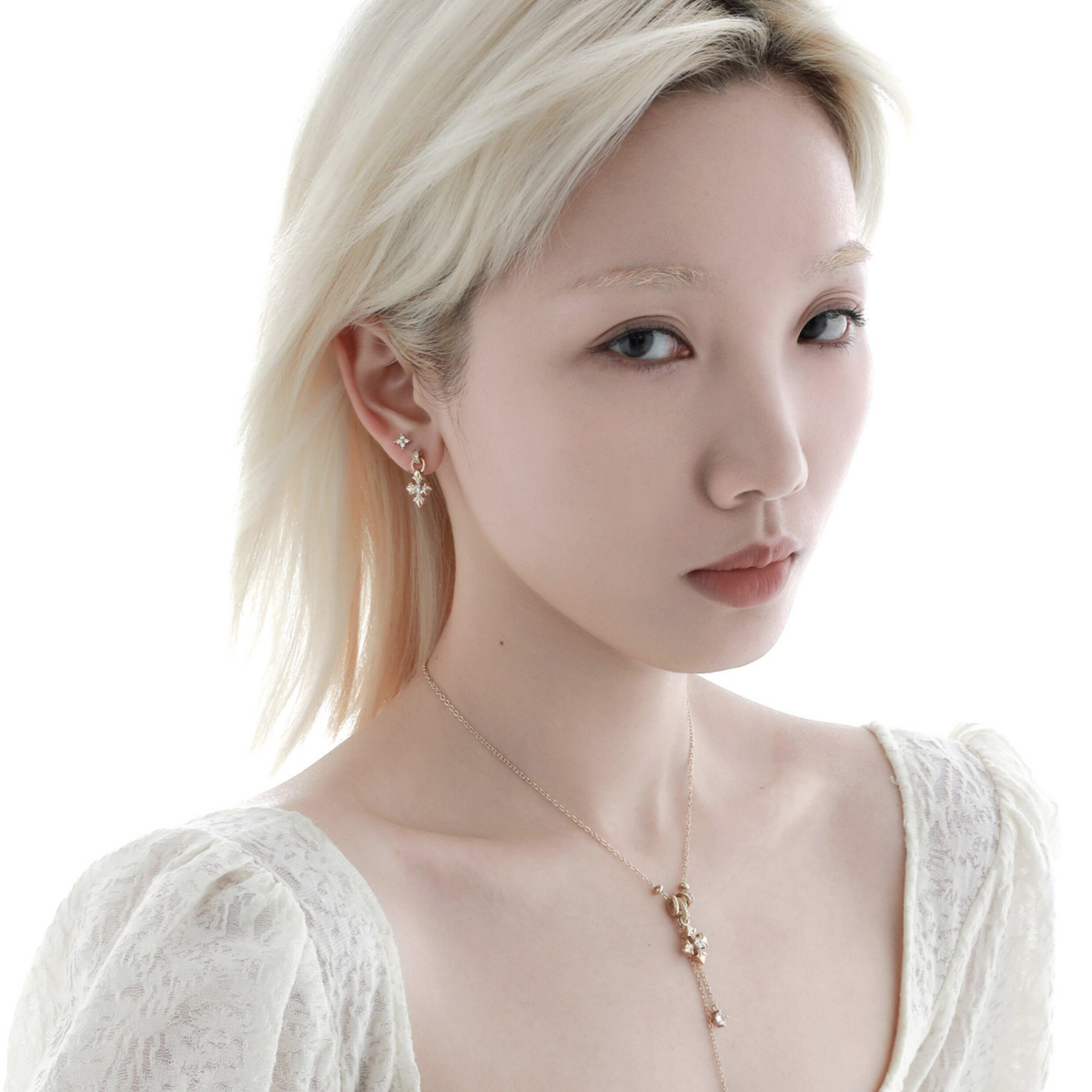 S925 ROYAL SIGNET TINY DROP PIERCE