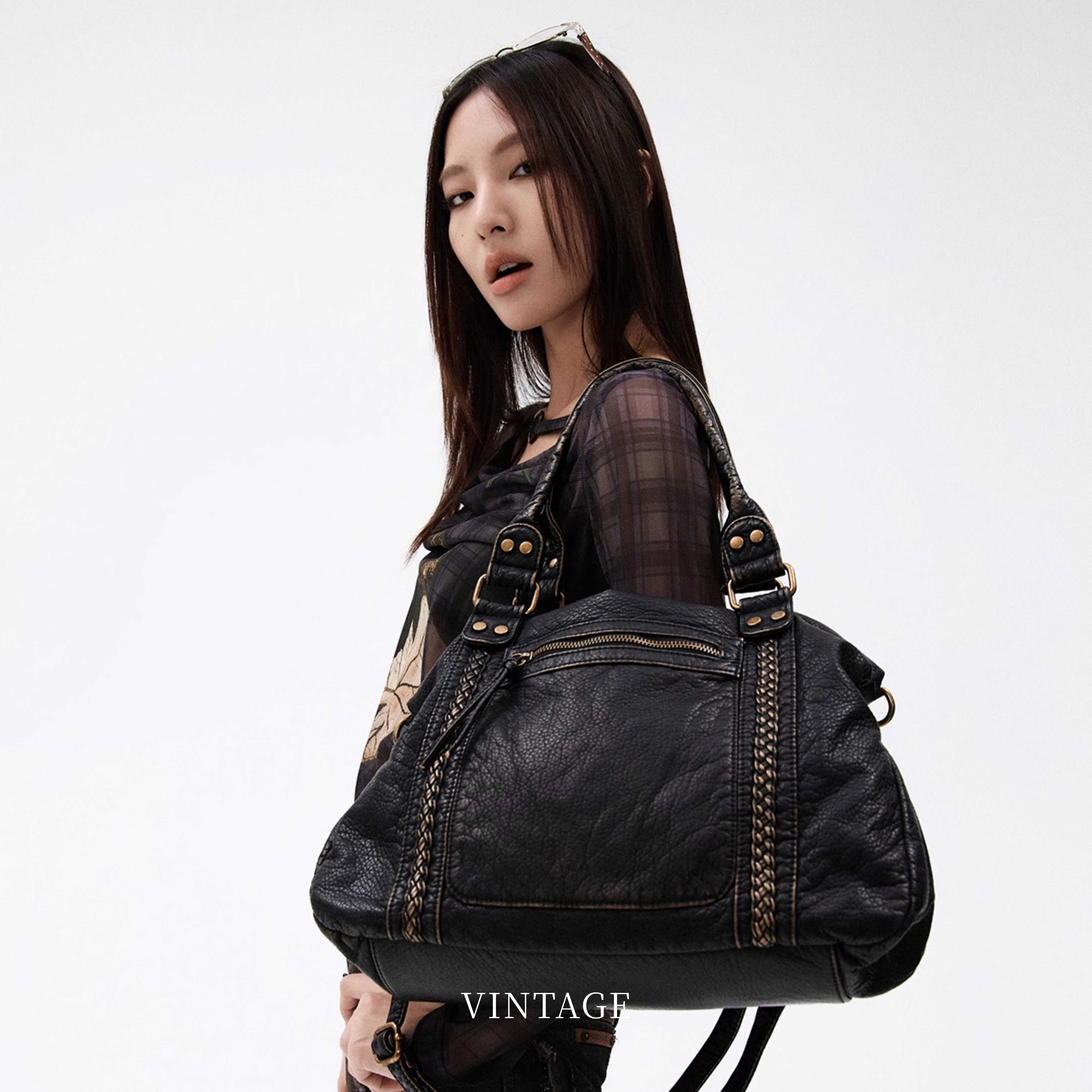 RAVELLE WOVEN EDGE BOSTON BAG