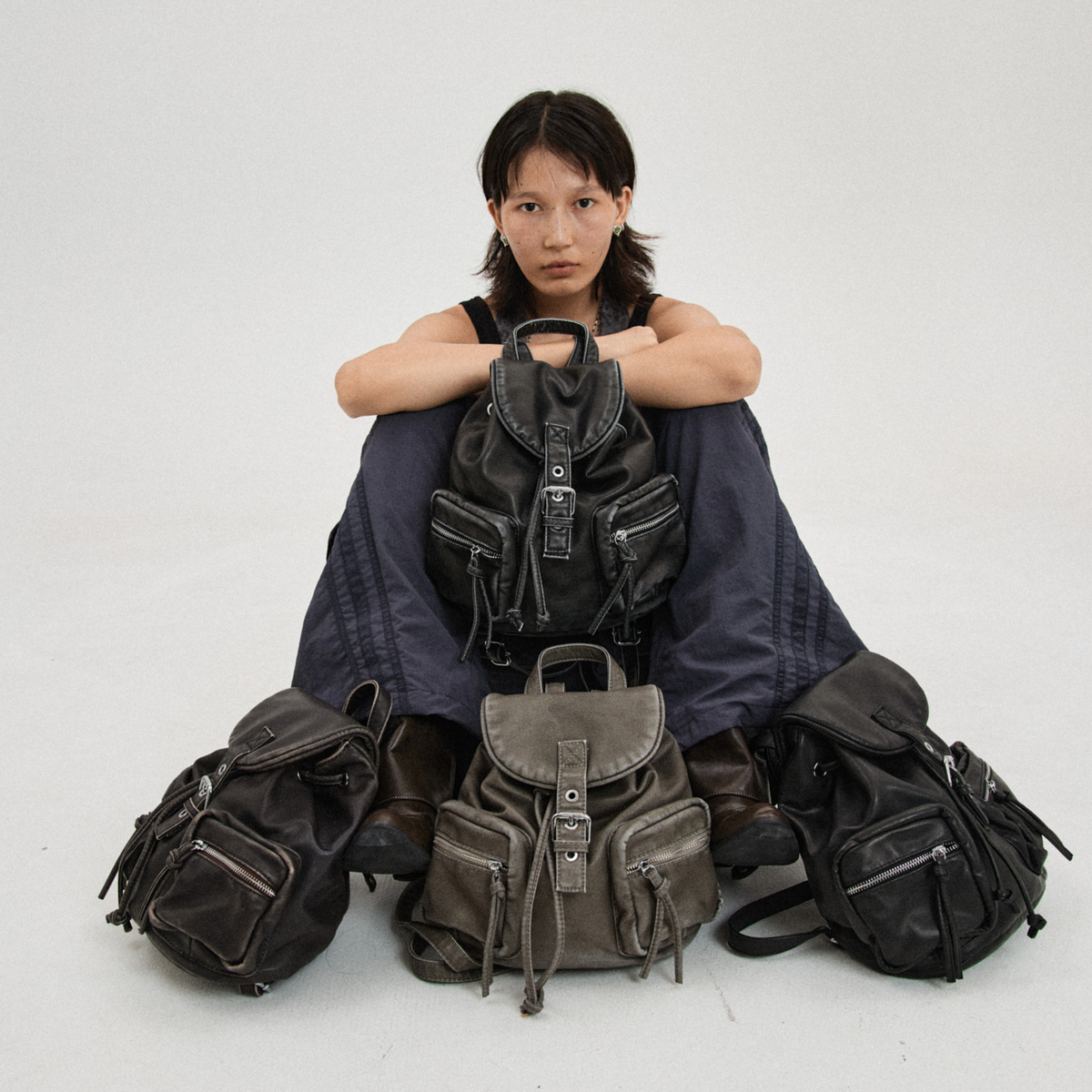 OLIVIA FENG バッグ GRUNGE BACKPACK