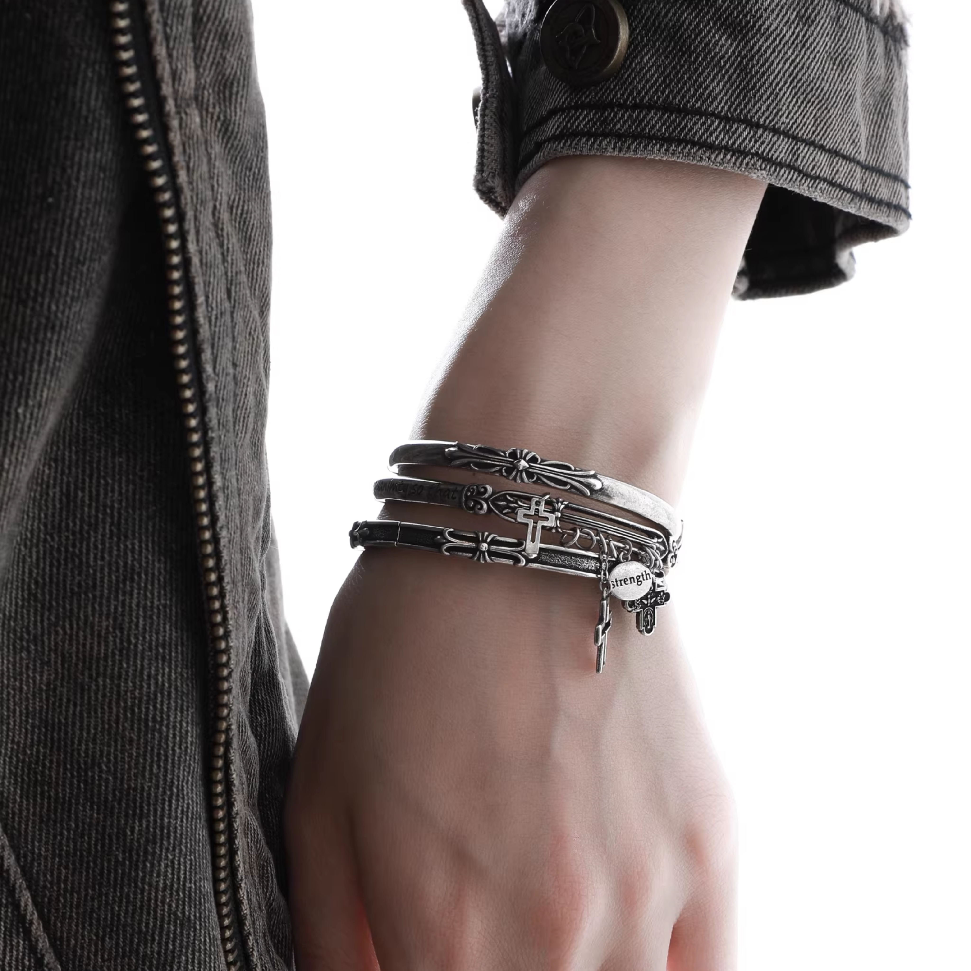 S925 CRUCIFIX CROSS BRACELET