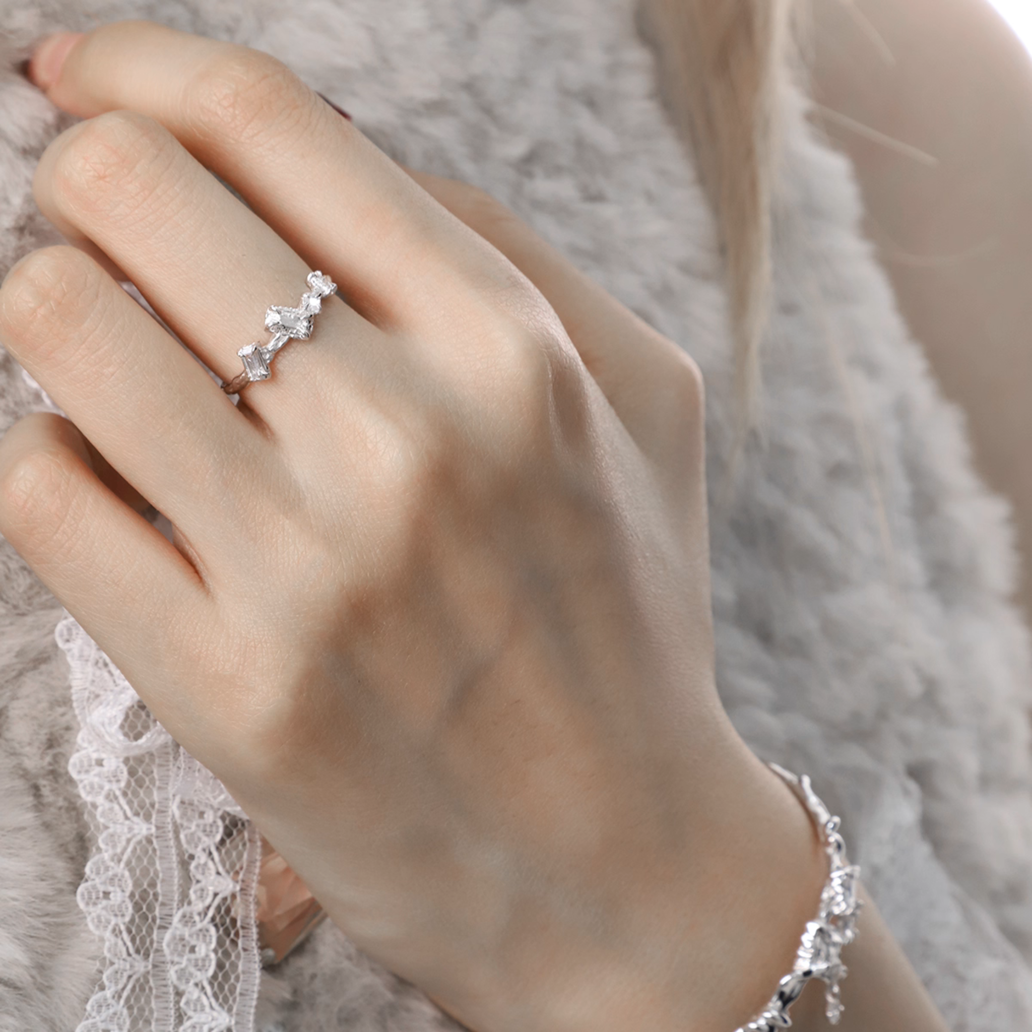 GLITCH GEM BUTTERFLY RING[SET ITEM]