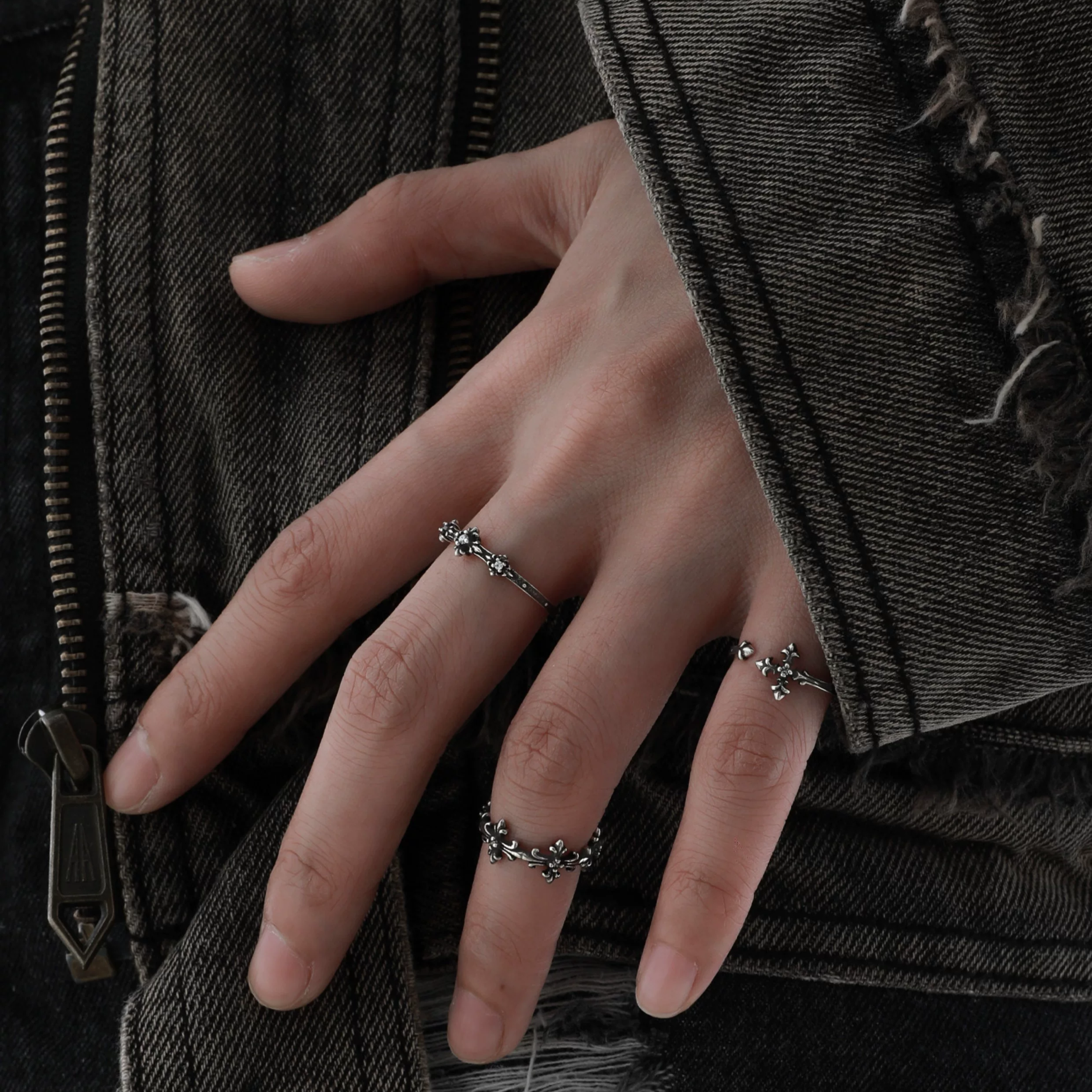 S925 CRUCIFIX ORNATE CROSS RING