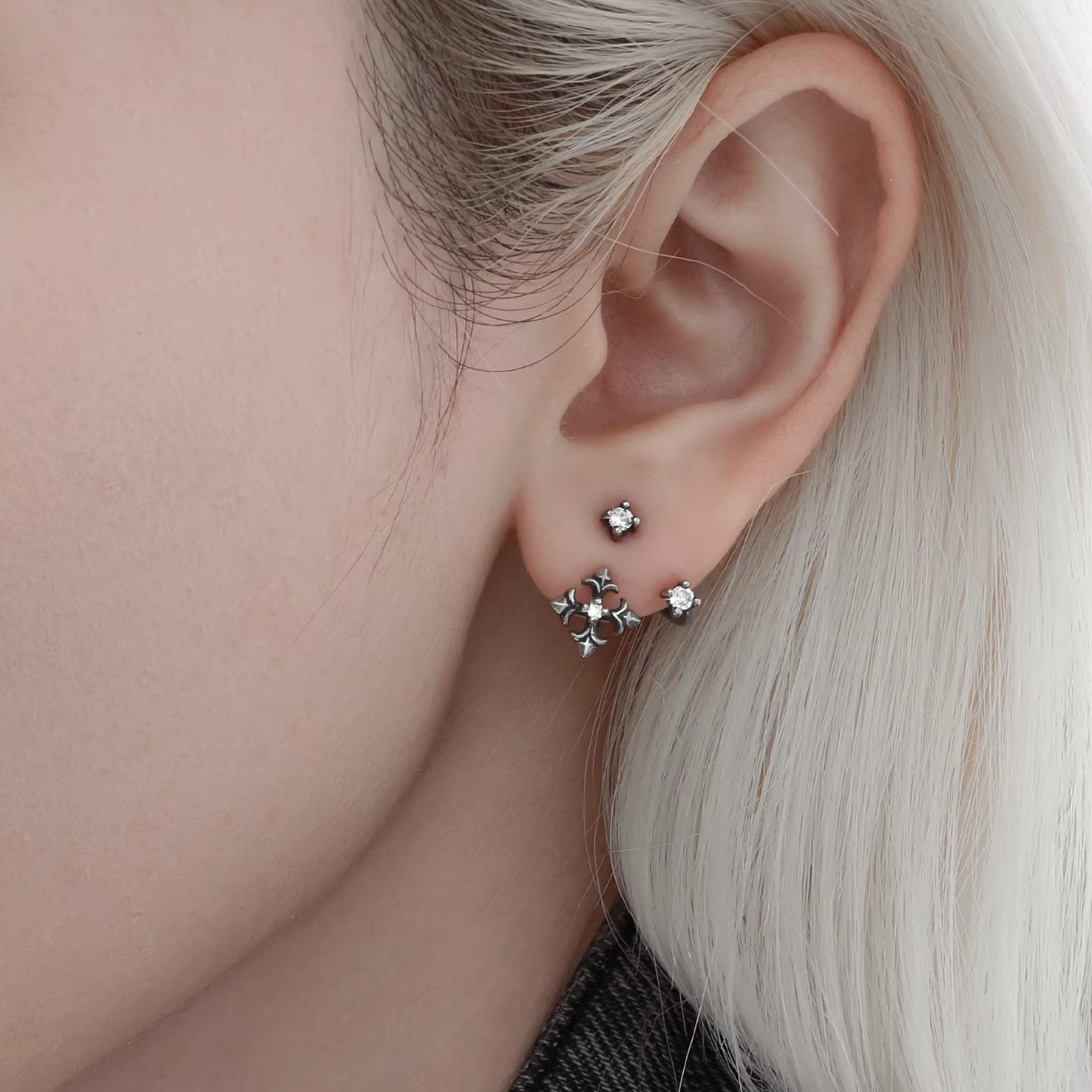 S925 CRUCIFIX CROSS PIERCE