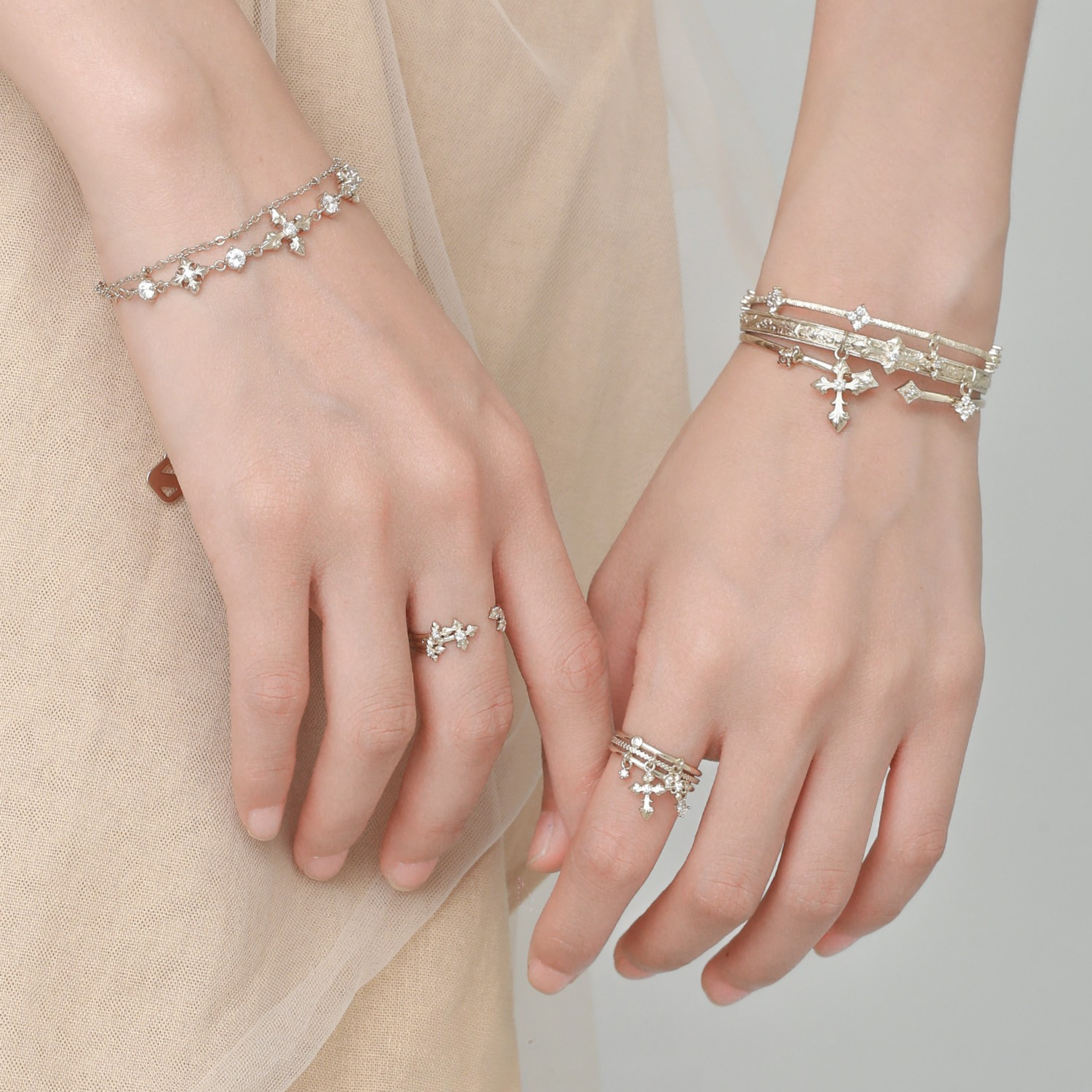 ROYAL SIGNET BANGLE[SET ITEM]