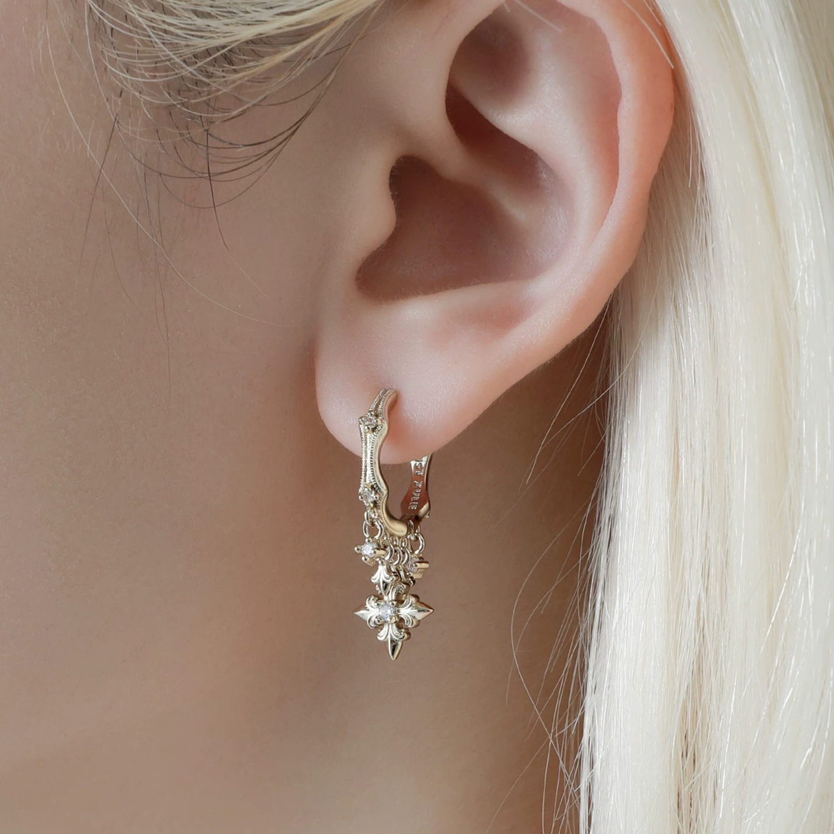 ROYAL SIGNET CROSS HOOP PIERCE