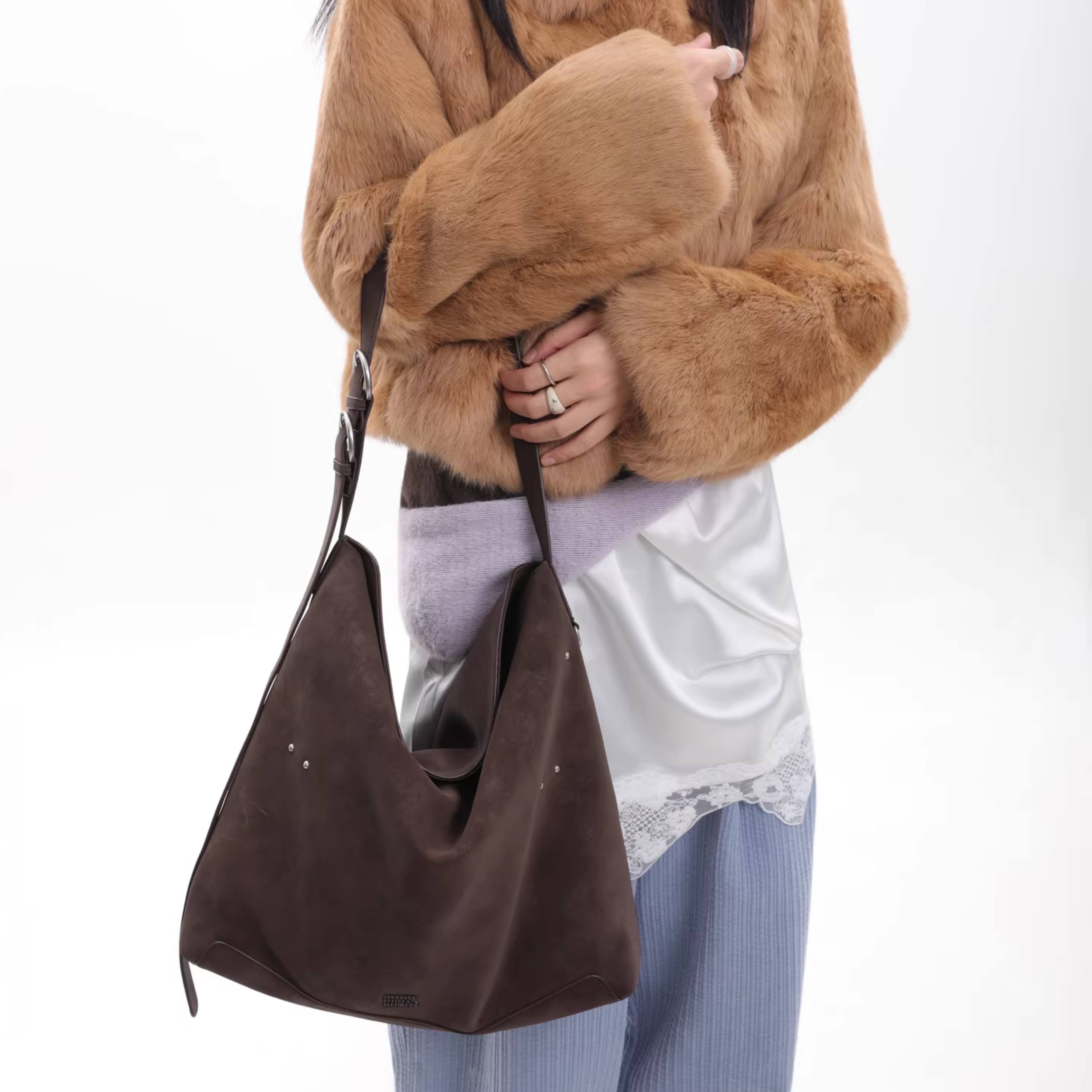 MOLD SLOUCH SHOULDER BAG