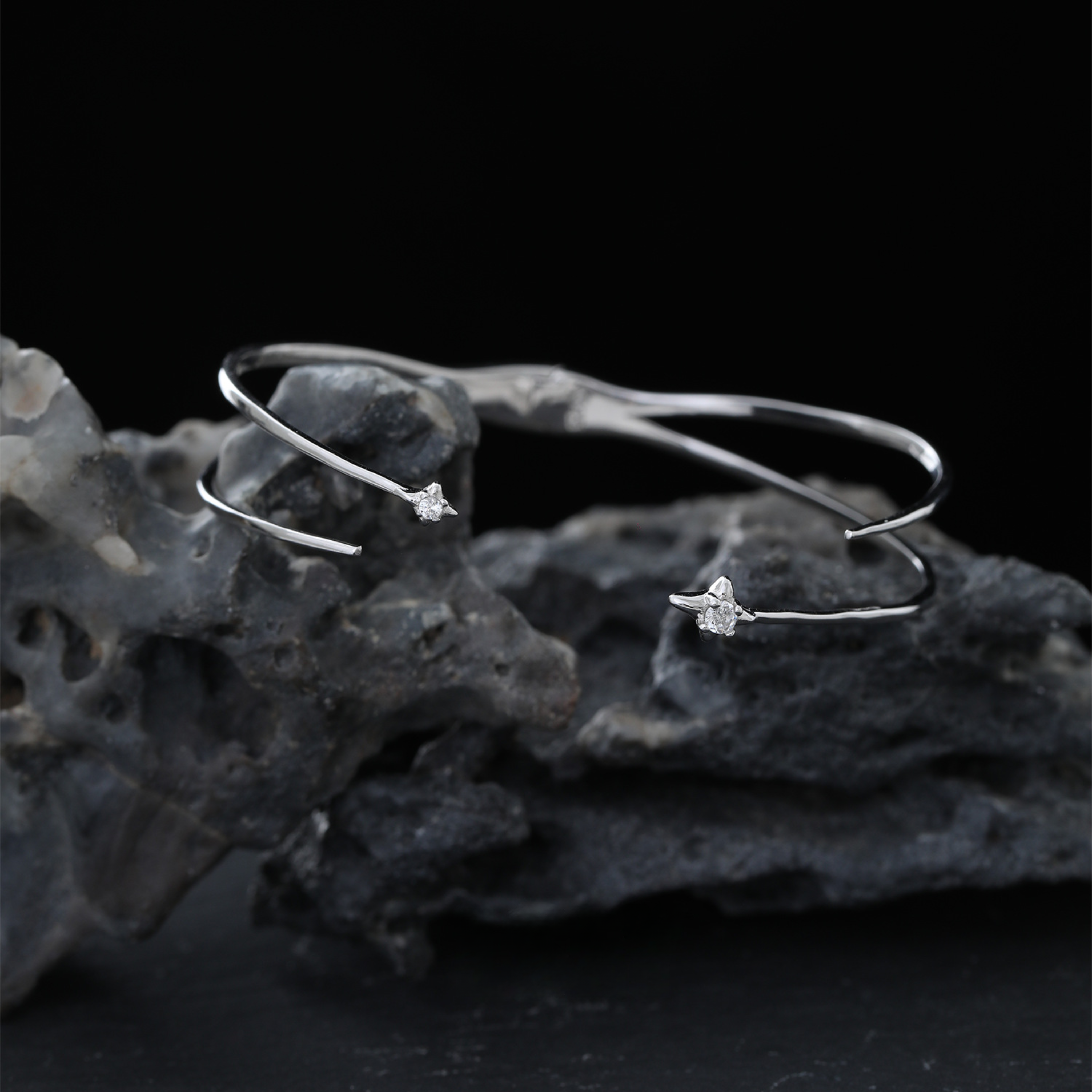 S925 ASTRA STARLIT WHISPER OPEN BANGLE[SET ITEM]